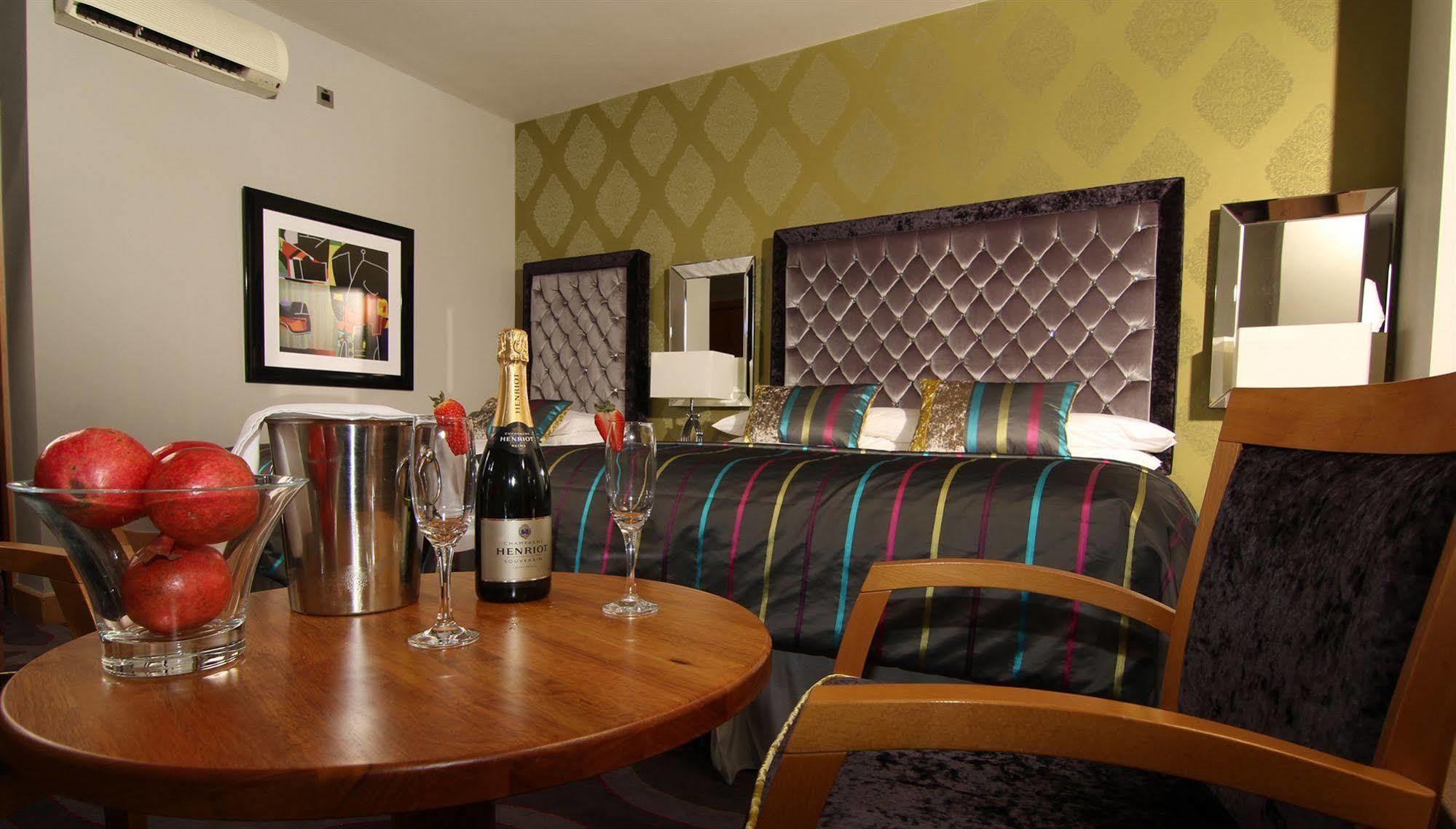 Errigal 4* Cootehill